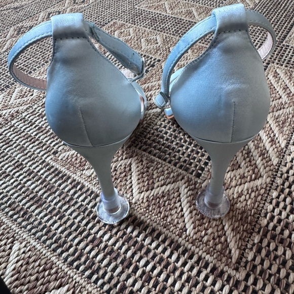 KAILEE P. Powder Blue Satin Stiletto Heels Size 8 - Picture 3 of 8